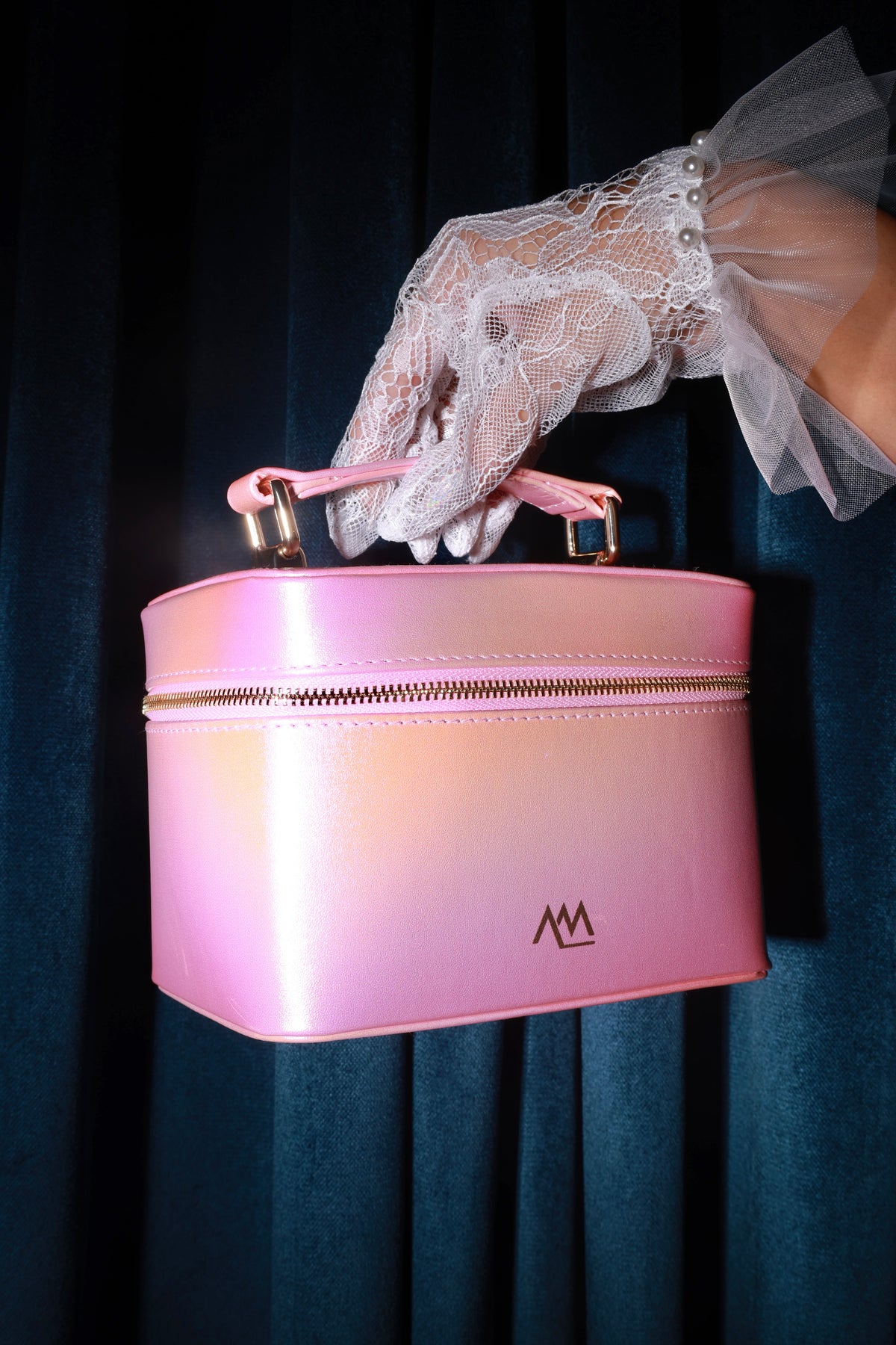 Pink vanity : BLAIR